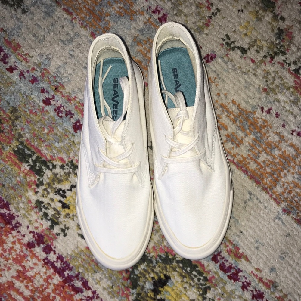 Seavees white canvas tennis shoe